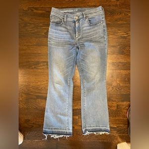Vineyard vines distressed jeans size 6